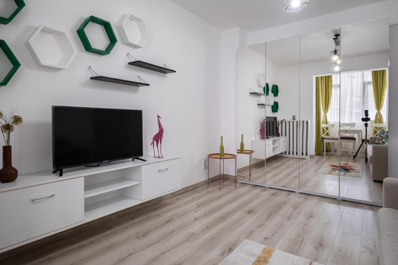 Laroka House Cosy And Modern Apartment Universitate-City Centre Bucareste Exterior foto