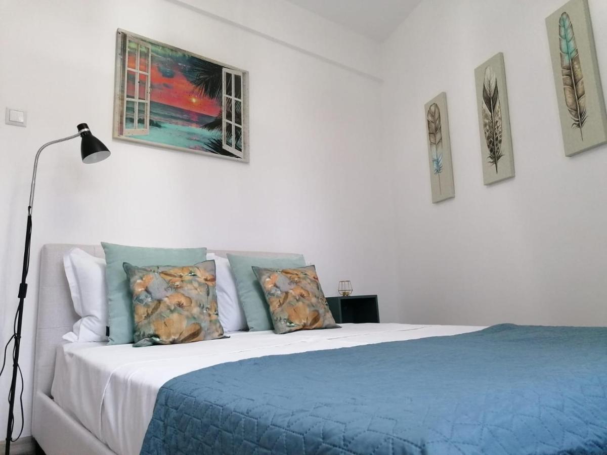 Laroka House Cosy And Modern Apartment Universitate-City Centre Bucareste Exterior foto